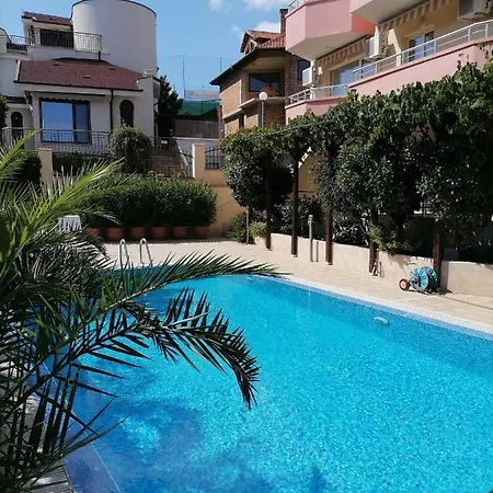 Vila Nami *